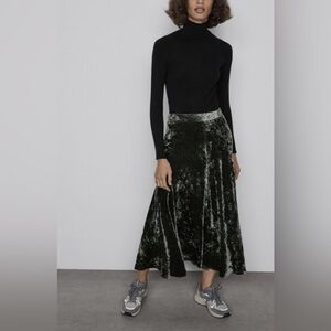 NWT Zara Crushed Velvet Midi Skirt - Size M